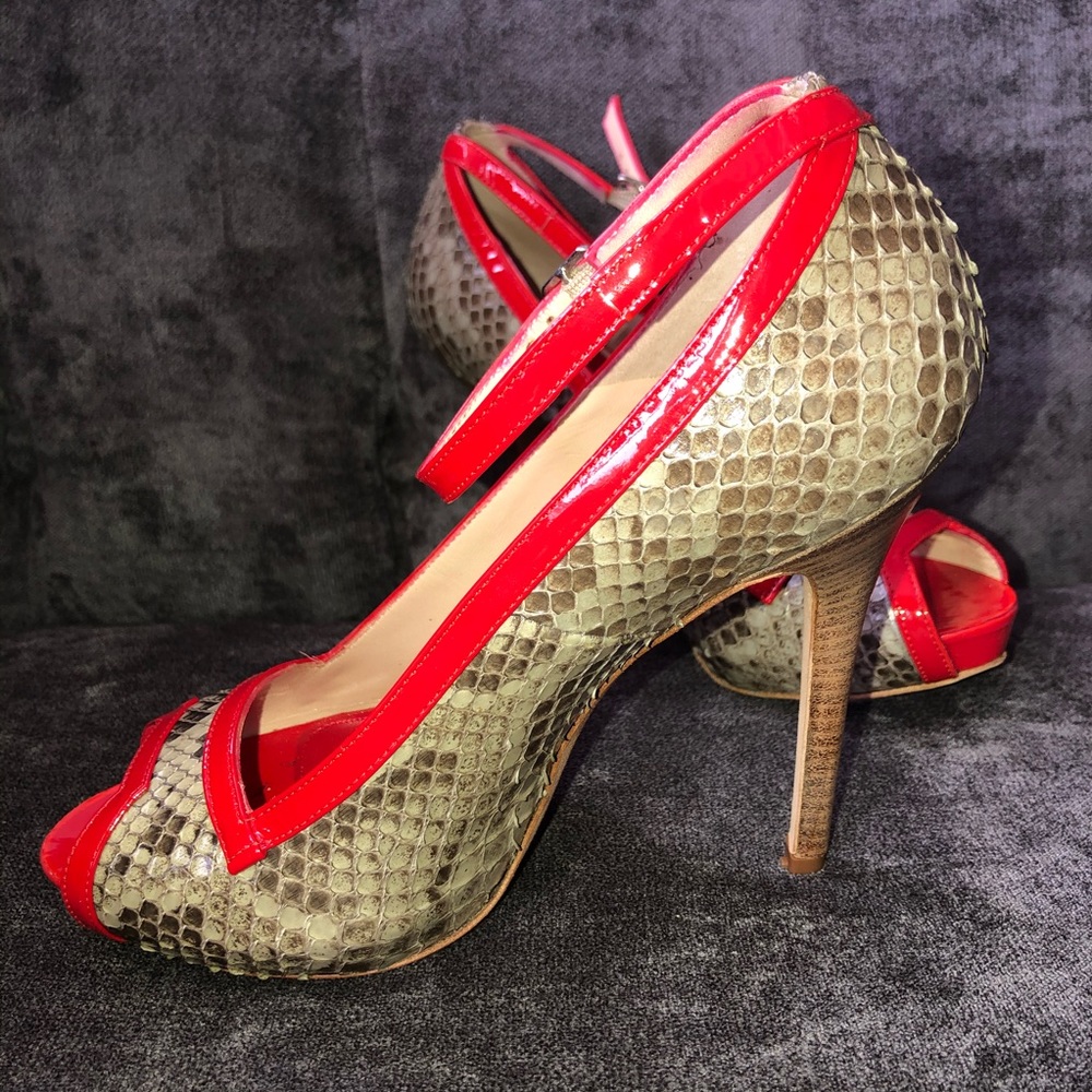 Alexander Mcqueen Python Open Toe Pump Size 36.5 - image 3